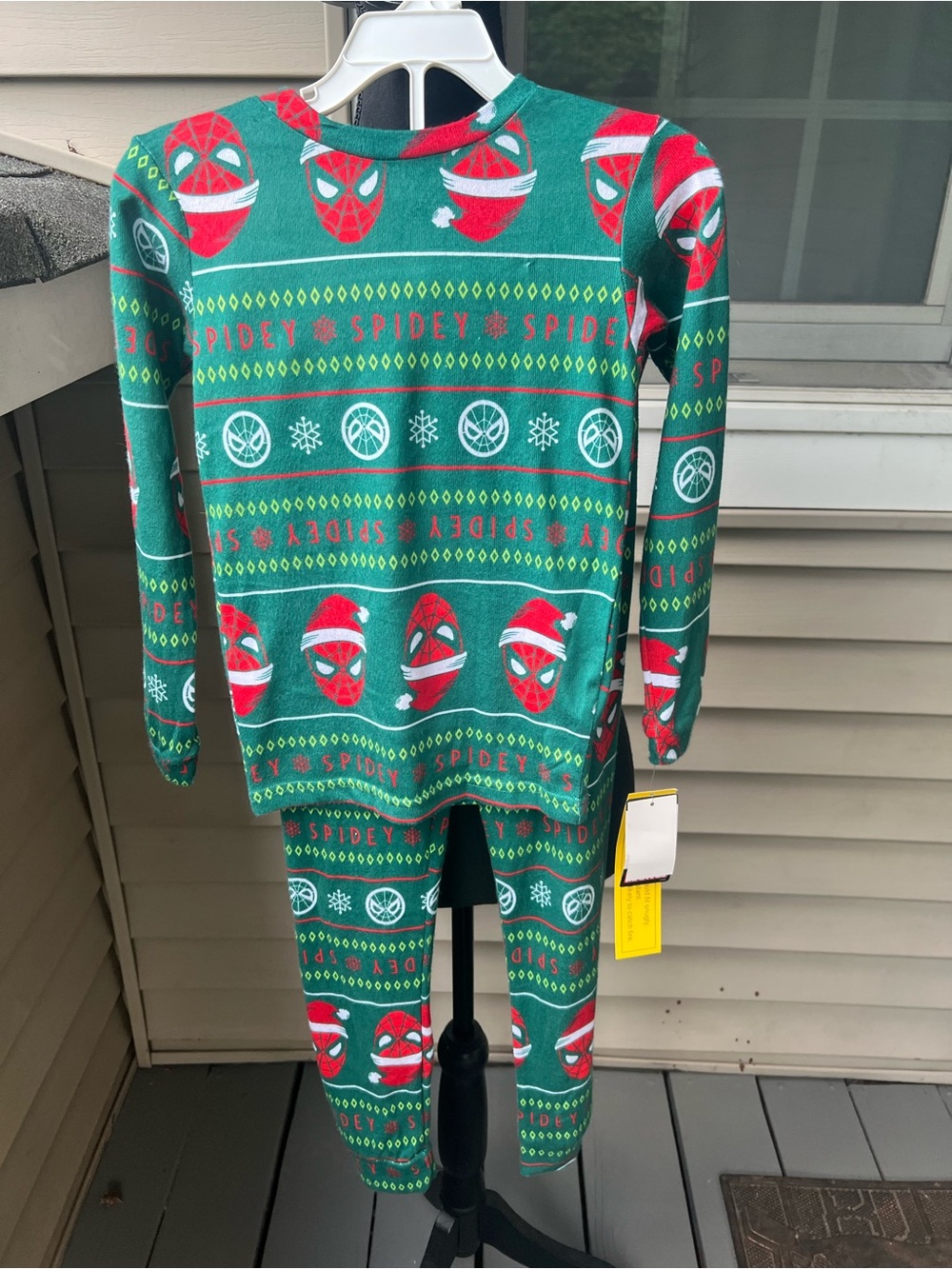 Marvel- Green Spidey Holiday Pajama Set